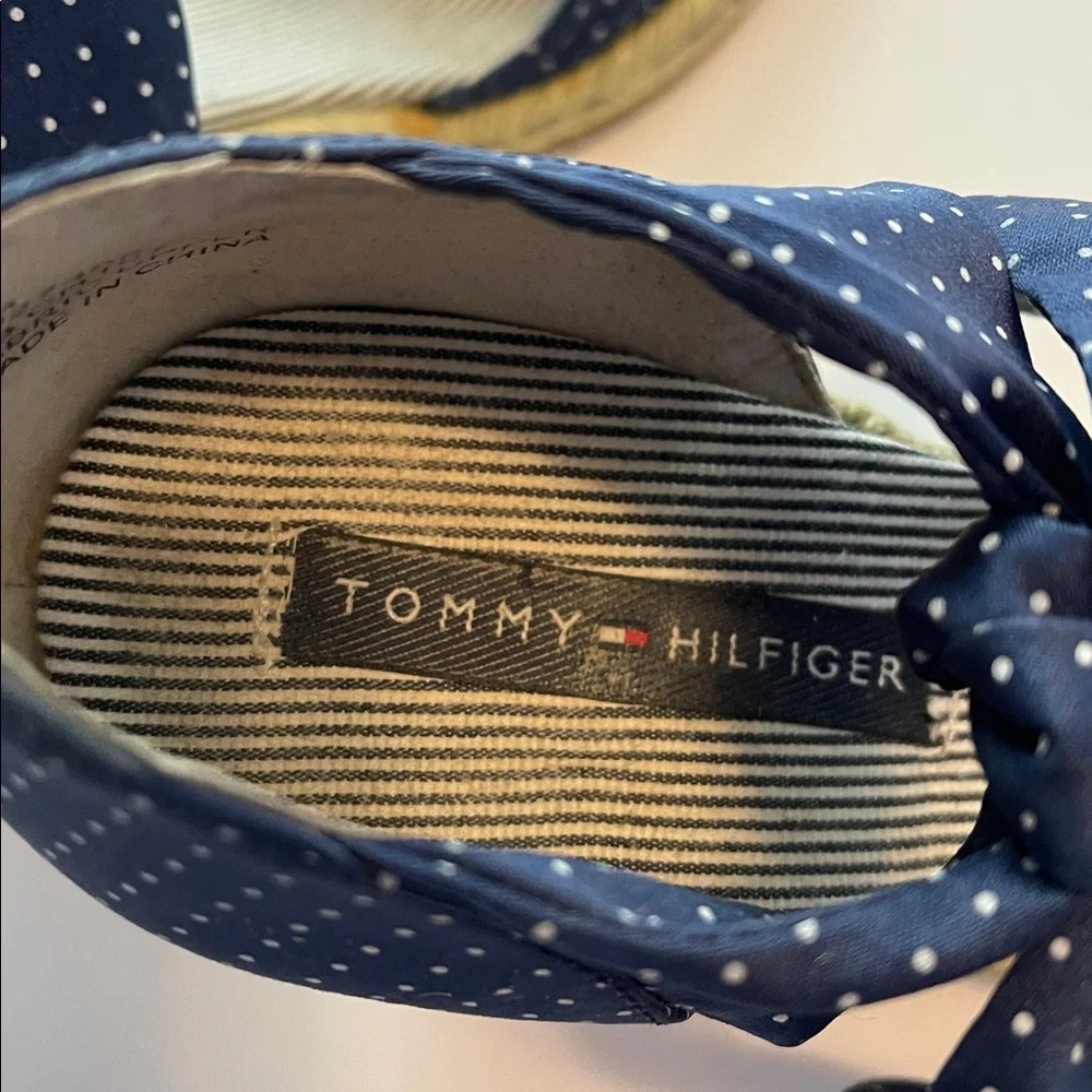 Tommy Hilfiger navy blue polkadot wedge sandals with bow tie closure